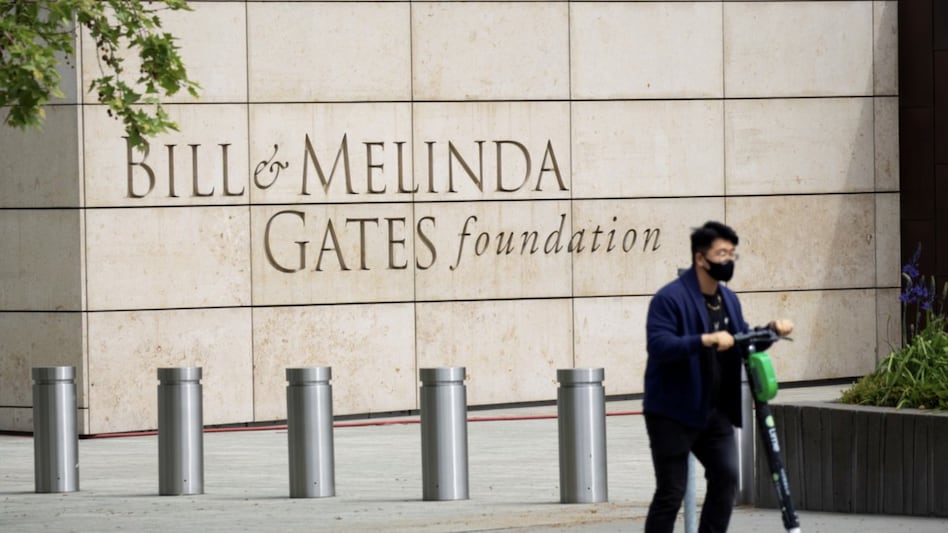 The foundation said it would search for new trustees in July after its two co-chairs and trustees Bill Gates and Melinda French Gates -- announced their divorce The foundation said it would search for new trustees in July after its two co-chairs and trustees Bill Gates and Melinda French Gates -- announced their divorce