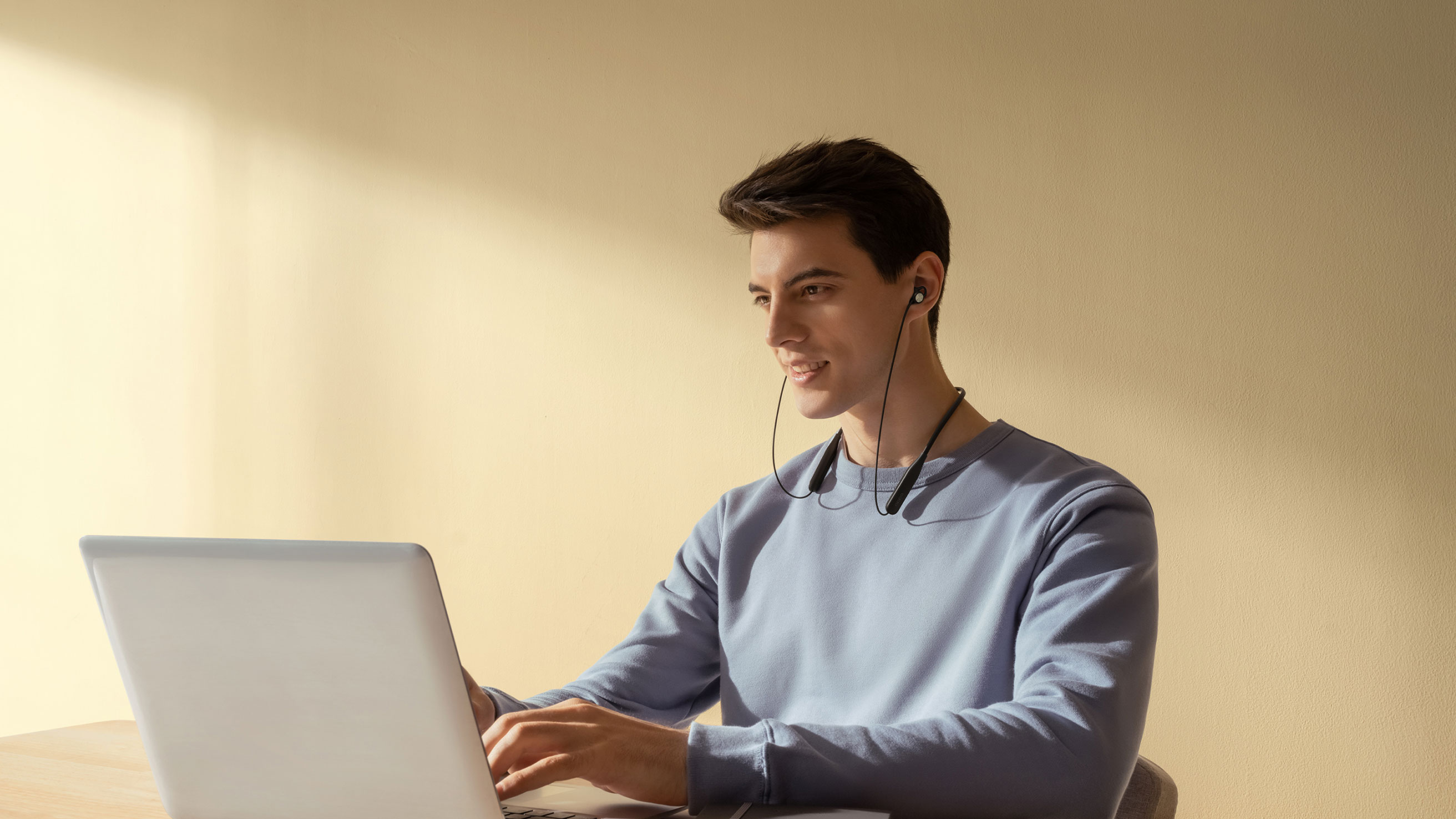 Oppo Enco M32 wireless neckband launched in India at Rs 1,799