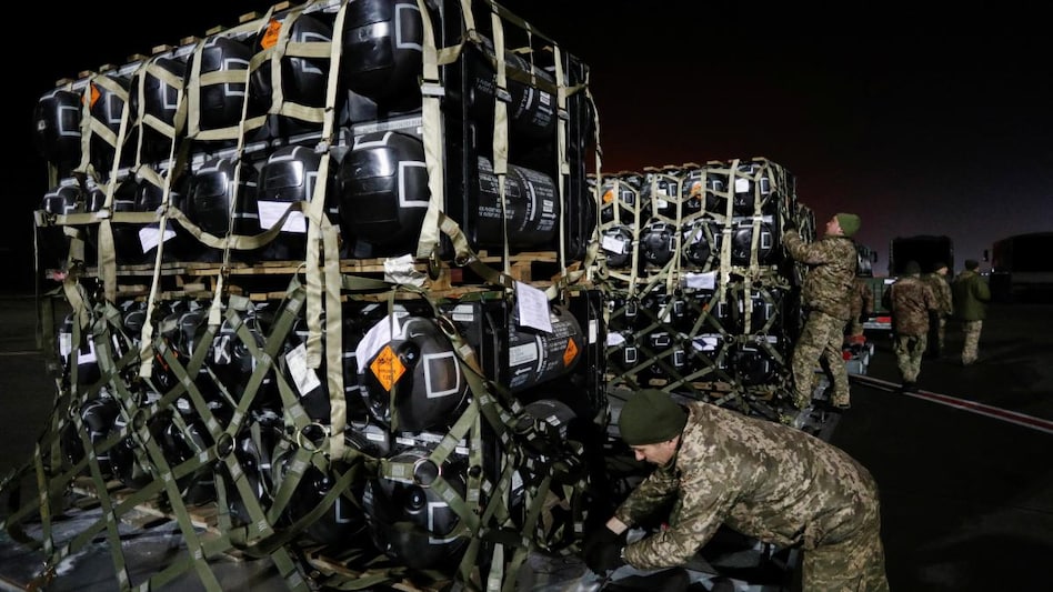 Ukrainian service members unpack Javelin anti-tank missiles, delivered by plane as part of the U.S. military support package for Ukraine, at the Boryspil International Airport outside Kyiv, Ukraine. (Photo: Reuters) Ukrainian service members unpack Javelin anti-tank missiles, delivered by plane as part of the U.S. military support package for Ukraine, at the Boryspil International Airport outside Kyiv, Ukraine. (Photo: Reuters)