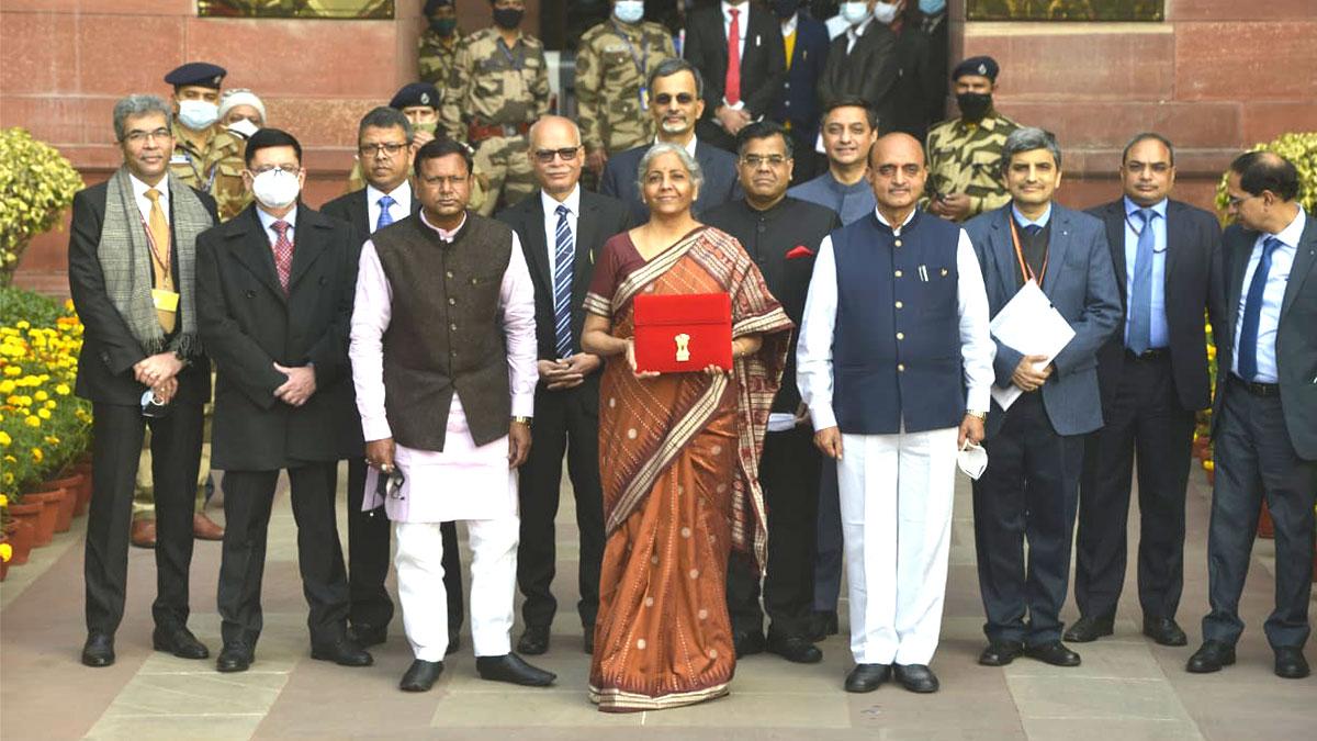Budget 2022: FM Sitharaman replaces 'bahi-khata' with tab 