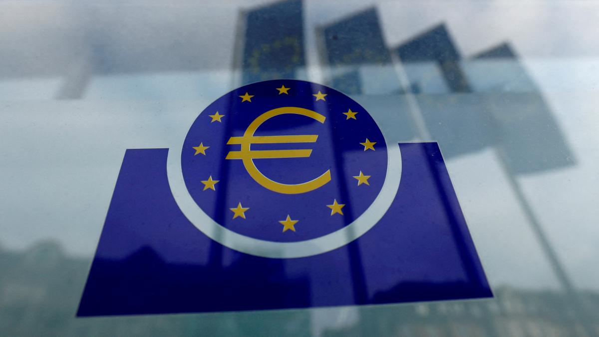 ECB keeps policy unchanged as expected despite record-high inflation