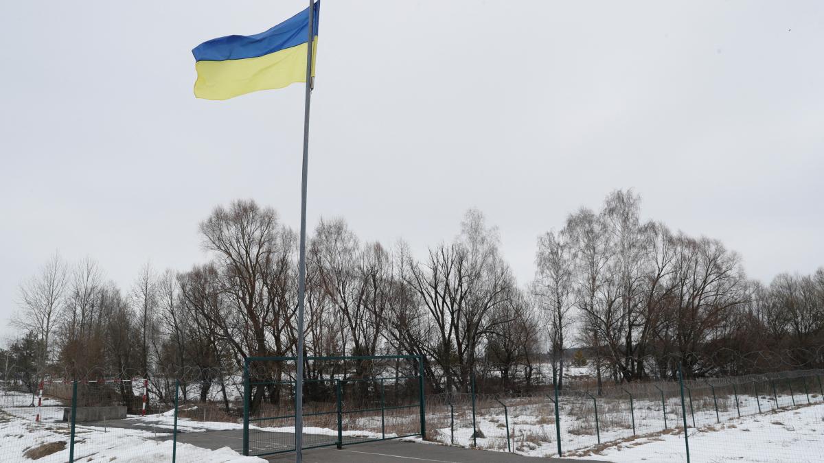 Ukrainian officials released more information about an alleged Belarusian cyberespionage operation they said was targeting personal email accounts belonging to Kyiv's forces. Ukrainian officials released more information about an alleged Belarusian cyberespionage operation they said was targeting personal email accounts belonging to Kyiv's forces.