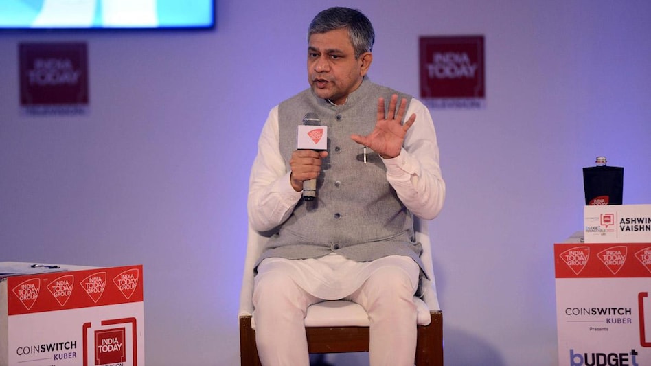 Govt to issue postal stamp in honour of Lata Mangeshkar: Ashwini Vaishnaw Govt to issue postal stamp in honour of Lata Mangeshkar: Ashwini Vaishnaw