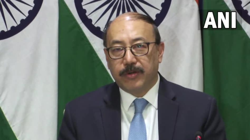 Foreign Secretary Harsh V Shringla speaking at a press briefing amid Russia-Ukraine crisis in New Delhi. (Photo: ANI) Foreign Secretary Harsh V Shringla speaking at a press briefing amid Russia-Ukraine crisis in New Delhi. (Photo: ANI)