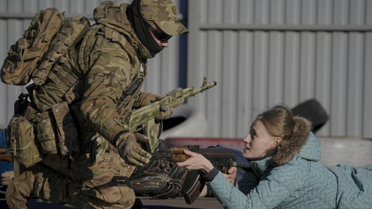Ukraine crisis: Maha min urges PM to make arrangements for safe return of 1,200 students