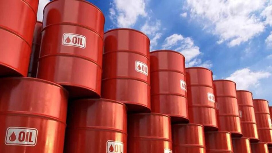 In a previous forecast it had predicted the stocks would reach 20 million barrels above the same average by that point. In a previous forecast it had predicted the stocks would reach 20 million barrels above the same average by that point.