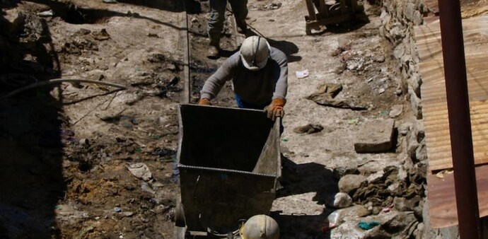 Budget 2022 gives blue-collar jobs much-needed boost, say experts Budget 2022 gives blue-collar jobs much-needed boost, say experts