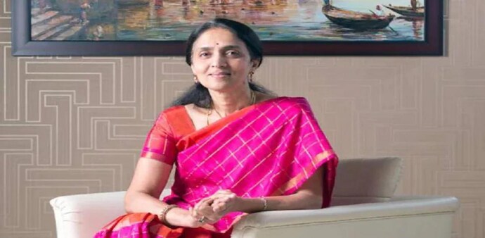 Ramkrishna, who was the managing director and CEO of NSE from April 2013 to December 2016, referred the Himalayan yogi as ''Sironmani''. Ramkrishna, who was the managing director and CEO of NSE from April 2013 to December 2016, referred the Himalayan yogi as ''Sironmani''.