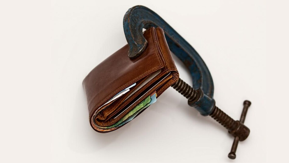 Sitharaman also stated that the tax deduction limit shall be increased by 4 per cent from 10 per cent to 14 per cent for central and state government employees. Sitharaman also stated that the tax deduction limit shall be increased by 4 per cent from 10 per cent to 14 per cent for central and state government employees.