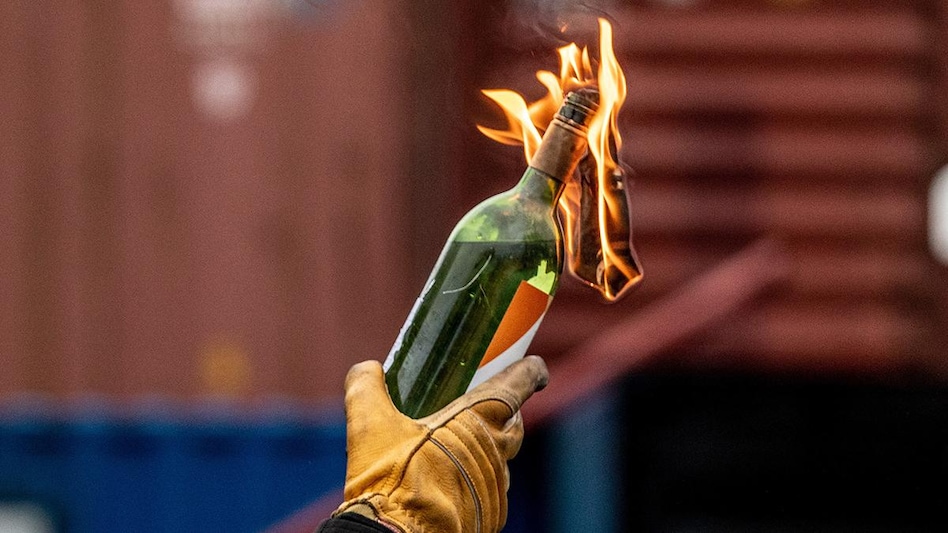What are Molotov cocktails? What are Molotov cocktails?
