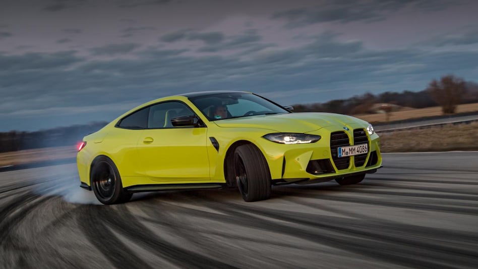 Being a part of the BMW’s M series (which stands for Motorsport), the new BMW M4 Competition is automatically expected to be among the high-performance variants of the company’s lineup. Being a part of the BMW’s M series (which stands for Motorsport), the new BMW M4 Competition is automatically expected to be among the high-performance variants of the company’s lineup.