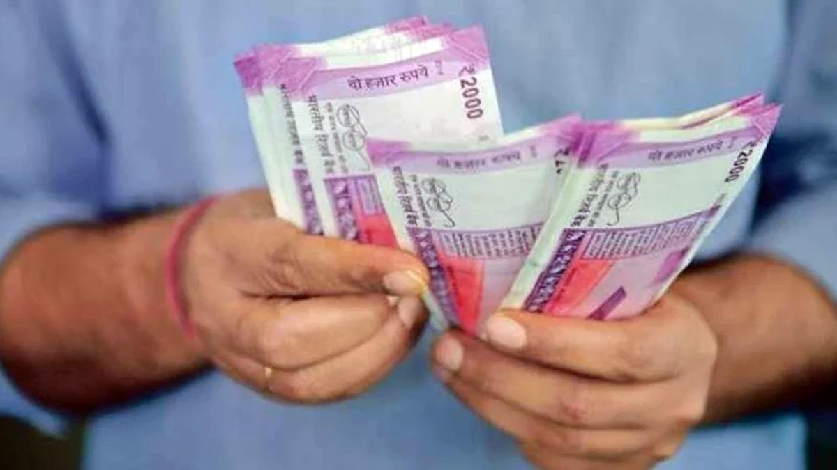 To provide parity in tax rates to HNIs and UHNIs, on various classes of capital assets, the Budget has proposed to cap the surcharge at 15% for long-term capital gains arising from any kind of asset. To provide parity in tax rates to HNIs and UHNIs, on various classes of capital assets, the Budget has proposed to cap the surcharge at 15% for long-term capital gains arising from any kind of asset.