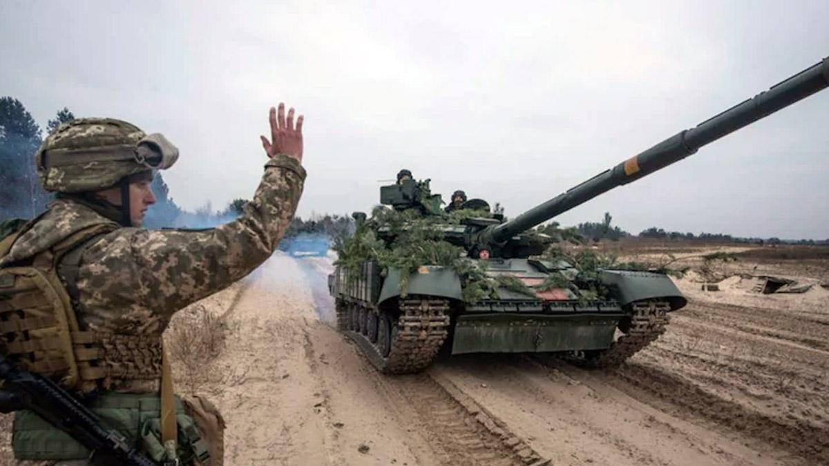 The Indian embassy in Kyiv urged the citizens travelling from western parts of Kyiv to “return to their respective cities temporarily”. The Indian embassy in Kyiv urged the citizens travelling from western parts of Kyiv to “return to their respective cities temporarily”.