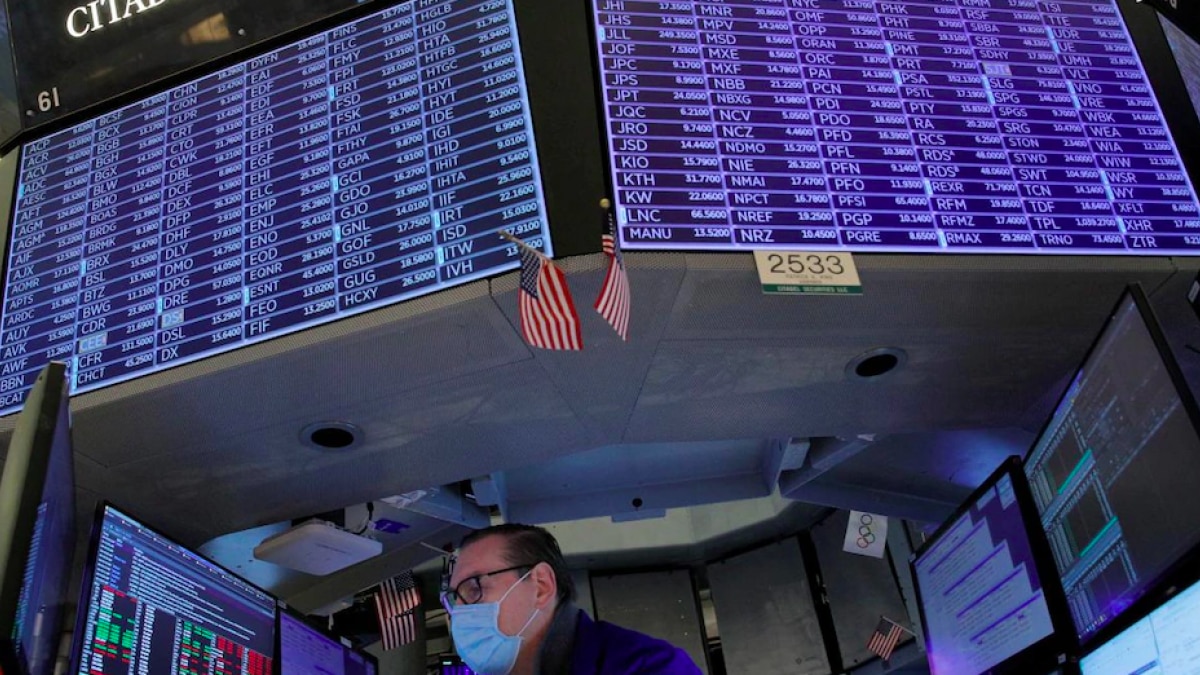 Wall St update: S&P 500, Nasdaq rise after turbulent week; Peloton surges