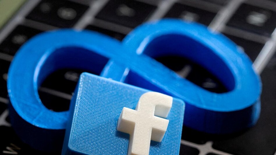 3D-printed images of logos of Facebook parent Meta Platforms and of Facebook are seen on a laptop keyboard in this illustration taken on November 2, 2021. (Photo: Reuters) 3D-printed images of logos of Facebook parent Meta Platforms and of Facebook are seen on a laptop keyboard in this illustration taken on November 2, 2021. (Photo: Reuters)