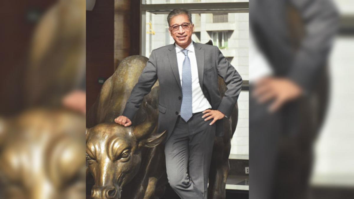 NAVIN AGARWAL: MD & CEO, MOTILAL OSWAL ASSET MANAGEMENT COMPANY NAVIN AGARWAL: MD & CEO, MOTILAL OSWAL ASSET MANAGEMENT COMPANY