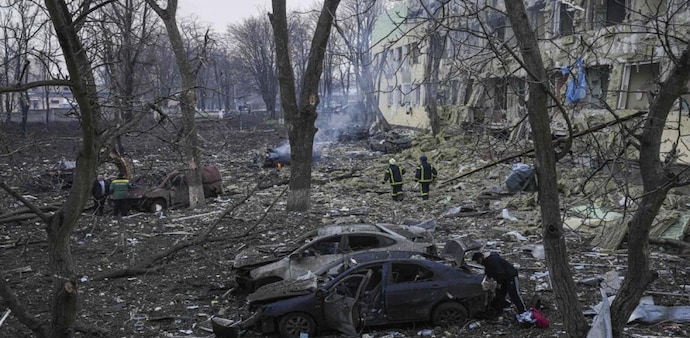 Twitter removes Russian Embassy tweet On Mariupol Hospital attack (Photo: Reuters) Twitter removes Russian Embassy tweet On Mariupol Hospital attack (Photo: Reuters)