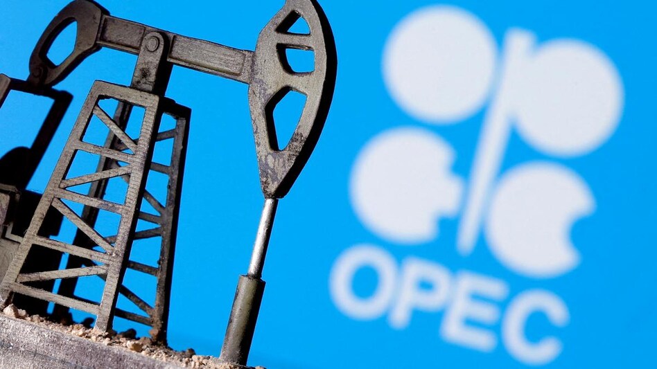 A 3D-printed oil pump jack in front of the OPEC logo in this illustration picture. (Photo: Reuters) A 3D-printed oil pump jack in front of the OPEC logo in this illustration picture. (Photo: Reuters)