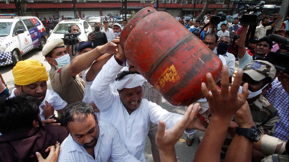 Indians feel the pinch as Ukraine war inflates price of edible oils, fuel