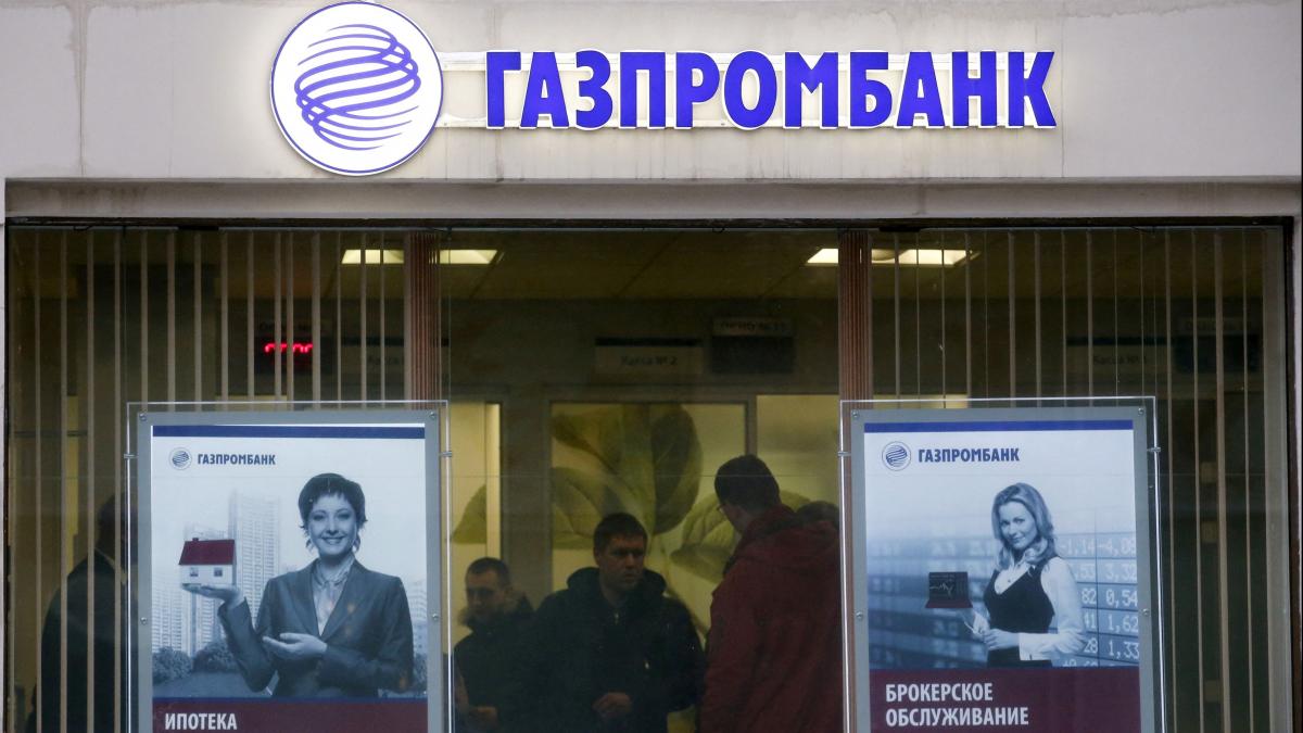 UK sanctions Russia's Gazprombank, Alfa Bank and shipping firm Sovcomflot