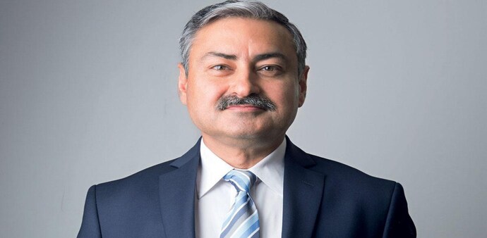 LONG-TERM VIEW: Vinay Razdan, CHRO, HDFC Bank LONG-TERM VIEW: Vinay Razdan, CHRO, HDFC Bank