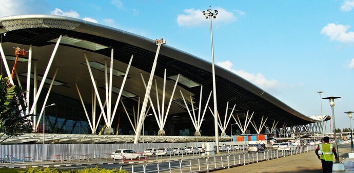 The number of air passengers was 14.50 crore in 2018-19. The traffic fell to 8.38 crore in 2021 due to the Covid-19 pandemic. The number of air passengers was 14.50 crore in 2018-19. The traffic fell to 8.38 crore in 2021 due to the Covid-19 pandemic.