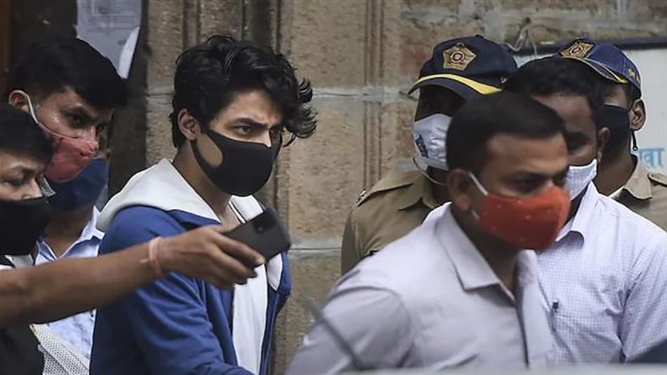 The agency had arrested Aryan Khan, 24, Arbaaz Merchant, 26, and Munmum Dhamecha, 28, on the afternoon of October 3. Subsequently, the agency arrested 17 more persons in connection with the raid. The agency had arrested Aryan Khan, 24, Arbaaz Merchant, 26, and Munmum Dhamecha, 28, on the afternoon of October 3. Subsequently, the agency arrested 17 more persons in connection with the raid.