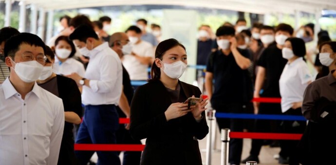 COVID-19: South Korea reports record high 342,446 new cases in a day (Photo: Reuters) COVID-19: South Korea reports record high 342,446 new cases in a day (Photo: Reuters)