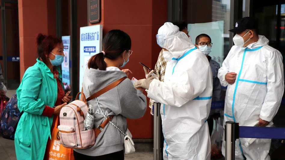 That marks the highest daily caseload since Chinese authorities started in March, 2020 to count locally found infections and cases arriving from outside mainland separately. That marks the highest daily caseload since Chinese authorities started in March, 2020 to count locally found infections and cases arriving from outside mainland separately.