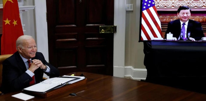 U.S. President Joe Biden speaks virtually with Chinese leader Xi Jinping from the White House in Washington, U.S. November 15, 2021 (Photo: Reuters) U.S. President Joe Biden speaks virtually with Chinese leader Xi Jinping from the White House in Washington, U.S. November 15, 2021 (Photo: Reuters)
