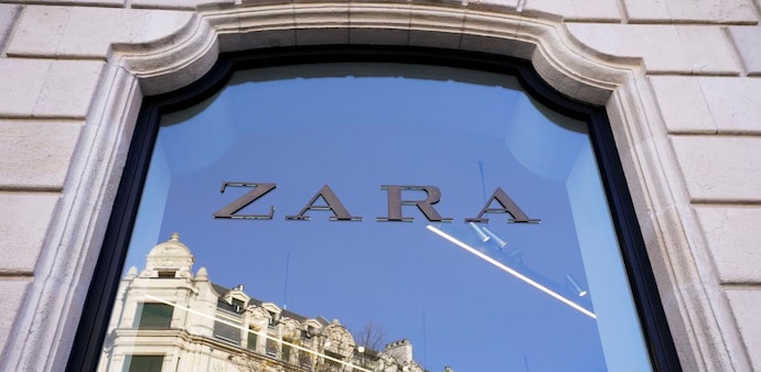 Inditex said it would give its workforce of more than 9,000 people a special support plan, without giving any details. Inditex said it would give its workforce of more than 9,000 people a special support plan, without giving any details.