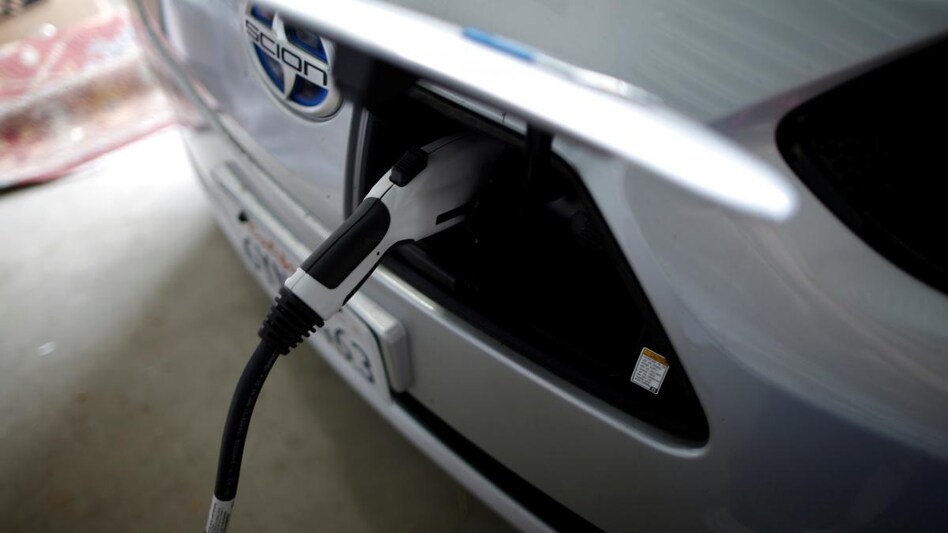 Auto industry shift to EV needs greater safeguards for workers, environment (Photo: Reuters) Auto industry shift to EV needs greater safeguards for workers, environment (Photo: Reuters)