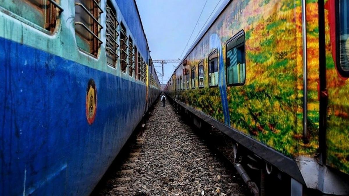 IRCTC asks Railways to reconsider its order on setting up of food plazas