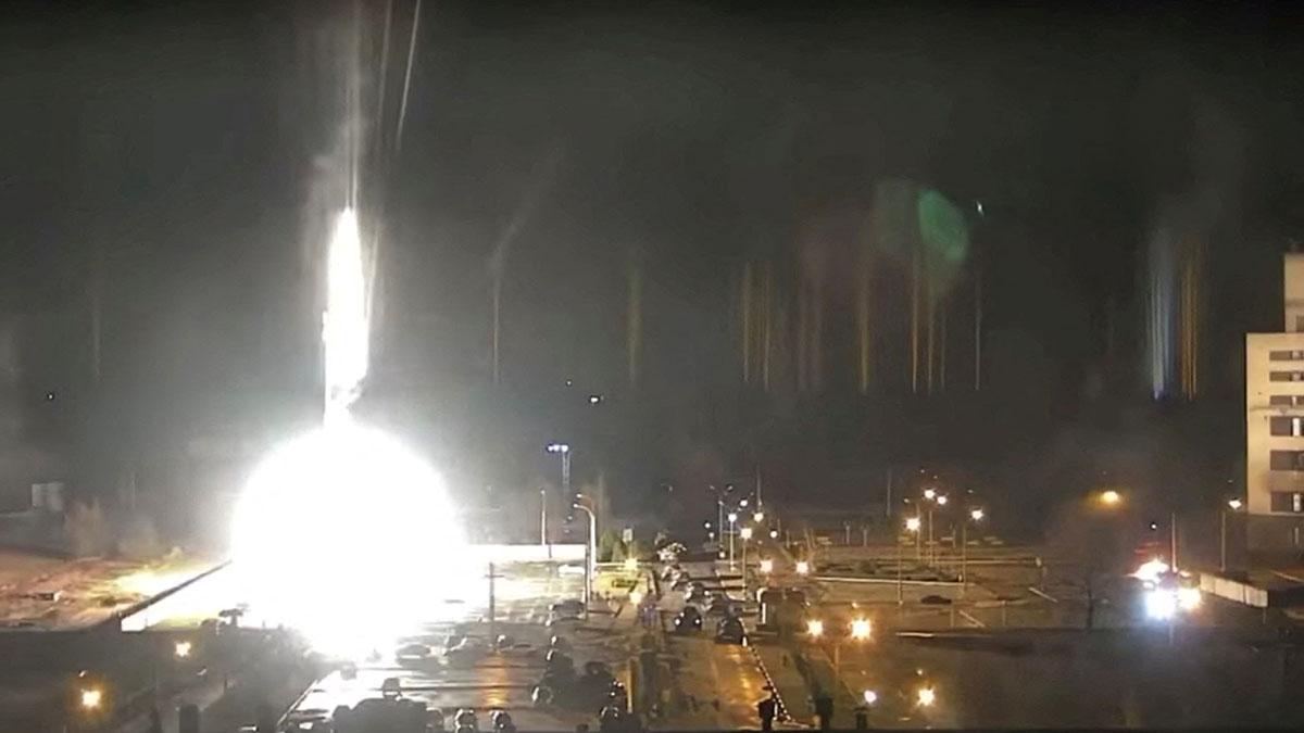 Ukraine nuclear power plant on fire Ukraine nuclear power plant on fire