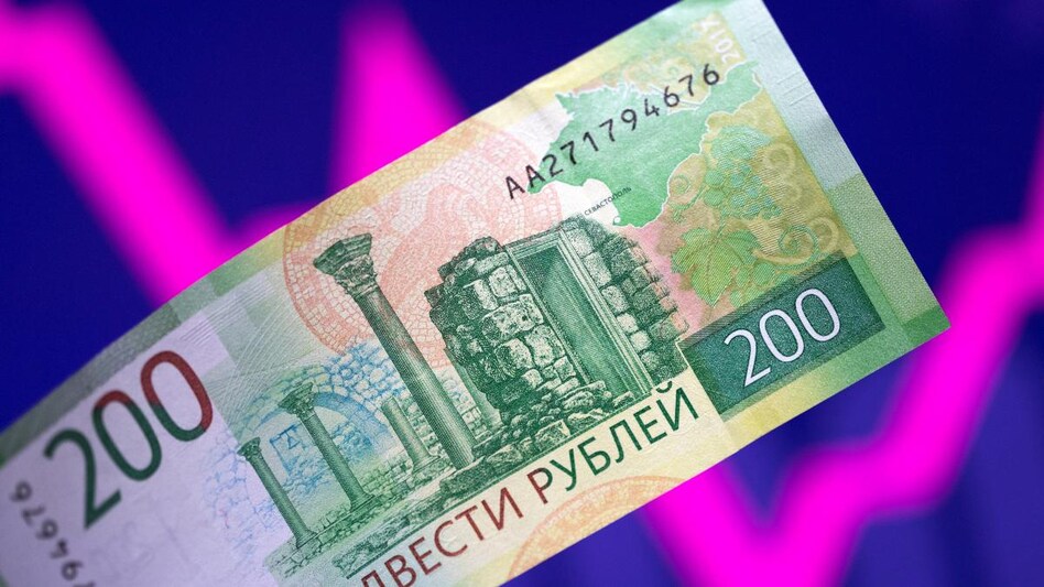 Russia halts coupon payments to foreigners holding rouble bonds (Photo: Reuters) Russia halts coupon payments to foreigners holding rouble bonds (Photo: Reuters)