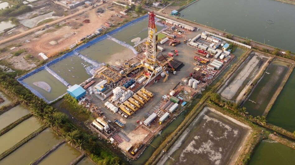 The rigs are built with full automation in order to reduce the down time on account of safety & maintenance. The rigs are built with full automation in order to reduce the down time on account of safety & maintenance.