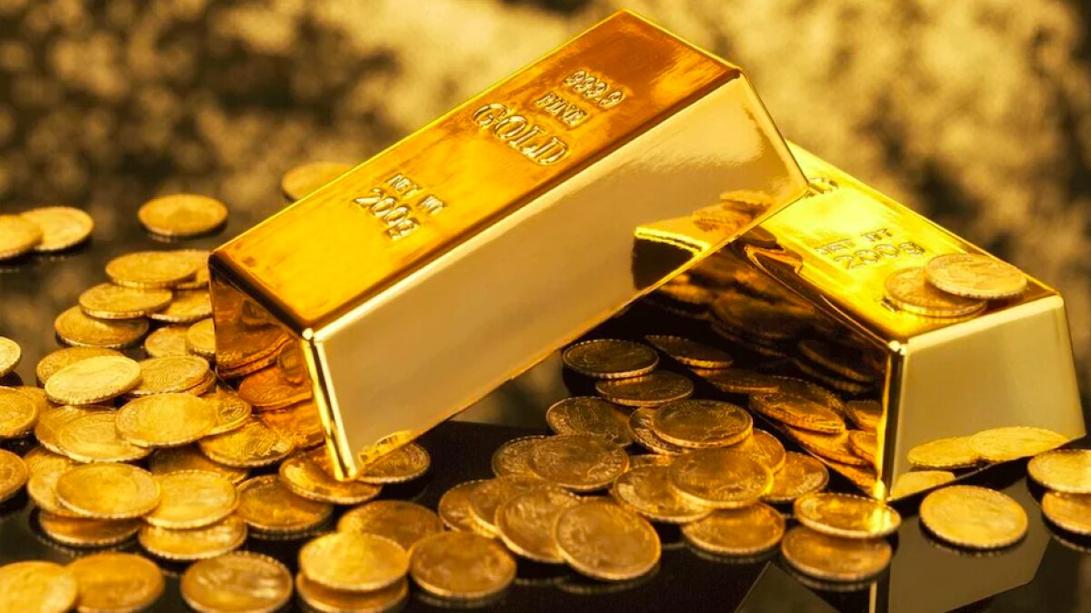Gold rises over $2,000, Palladium resumes rally as Ukraine crisis rages