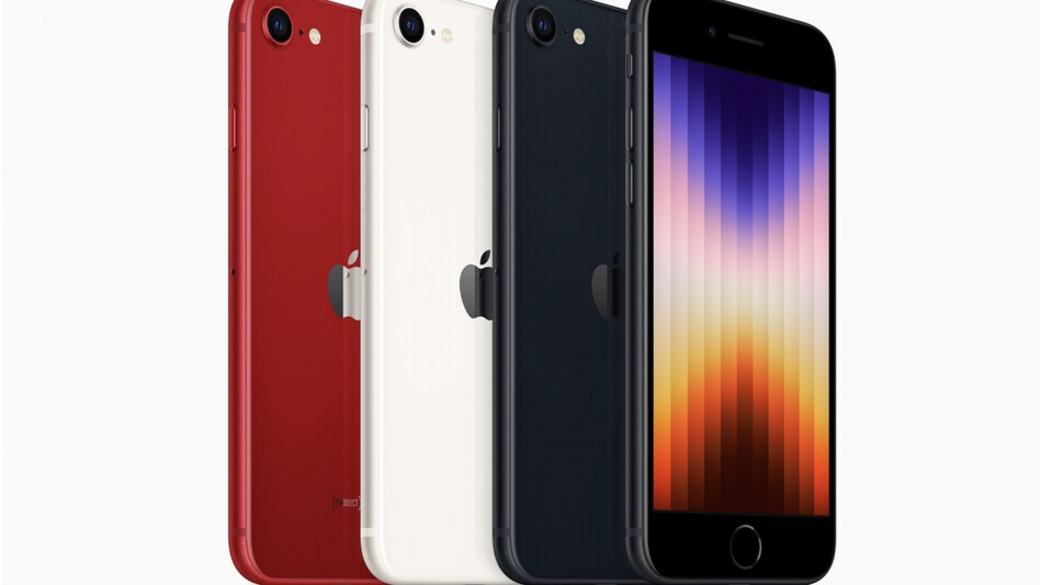 With the launch of iPhone SE 2022, Apple hopes to onboard many new users to the iPhone ecosystem. With the launch of iPhone SE 2022, Apple hopes to onboard many new users to the iPhone ecosystem.