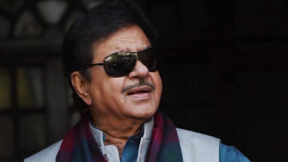 Mamata names Shatrughan Sinha, Babul Supriyo as TMC candidates for bypolls