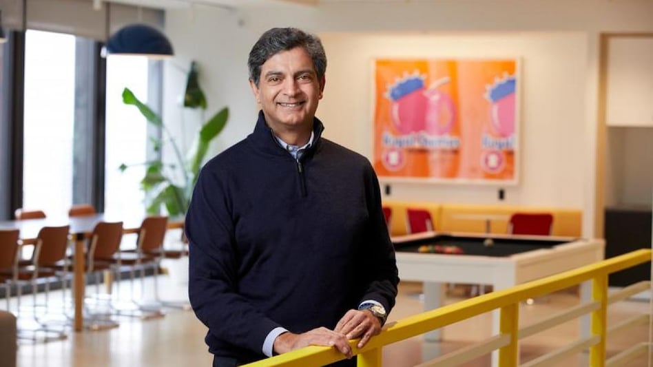 Mathrani succeeded co-CEOs Artie Minson and Sebastian Gunningham, both of whom helped stabilise WeWork over the past few months. Mathrani succeeded co-CEOs Artie Minson and Sebastian Gunningham, both of whom helped stabilise WeWork over the past few months.