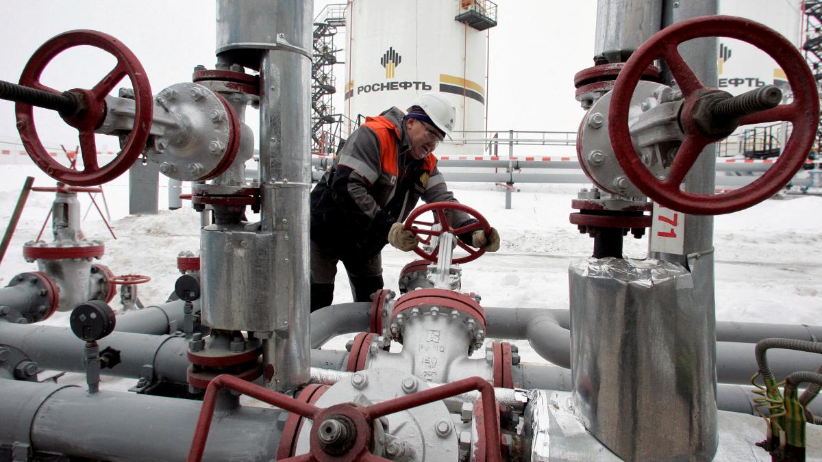Indian Oil excludes Russian Urals from latest tender: Report (Photo: Reuters) Indian Oil excludes Russian Urals from latest tender: Report (Photo: Reuters)