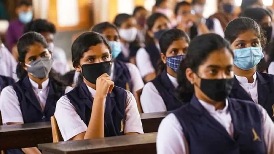 DoE has advised private schools to take all precautionary measures to prevent the spread of COVID-19 infections. DoE has advised private schools to take all precautionary measures to prevent the spread of COVID-19 infections.