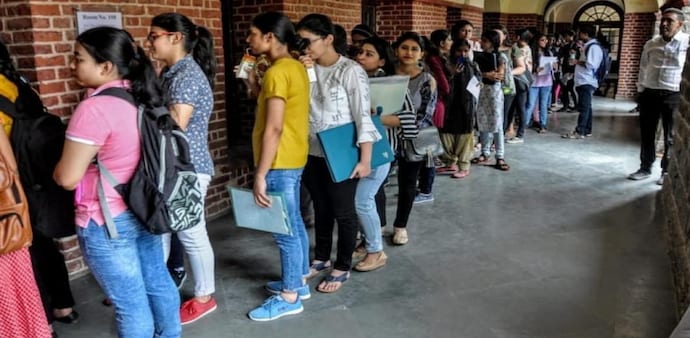 In 50 per cent seats reserved for minority colleges, 85 per cent of the marks for admission will be taken from the CUET and the remaining 15 per cent will be decided by the colleges. In 50 per cent seats reserved for minority colleges, 85 per cent of the marks for admission will be taken from the CUET and the remaining 15 per cent will be decided by the colleges.