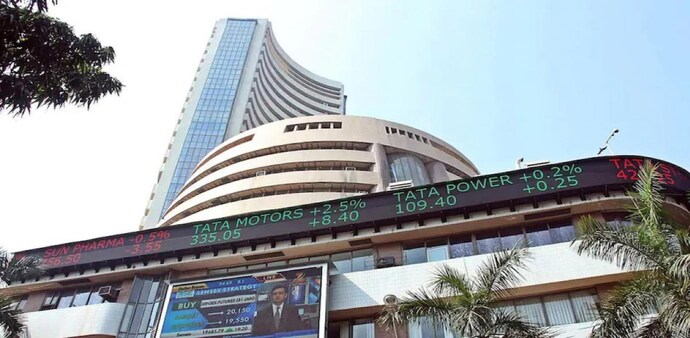 Overall, the domestic equity market kicked off the week on a positive note following buying in banking and financial counters after the announcement of the merger between HDFC Bank and HDFC. Overall, the domestic equity market kicked off the week on a positive note following buying in banking and financial counters after the announcement of the merger between HDFC Bank and HDFC.