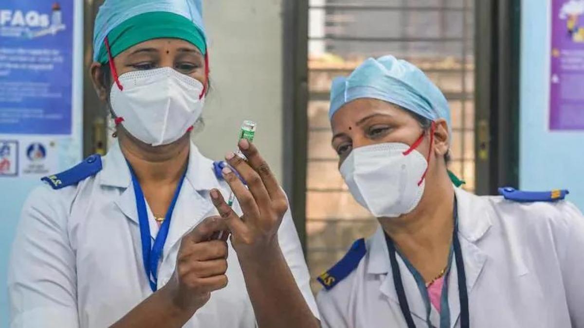 Govt extends insurance scheme for healthcare workers on COVID-19 duty