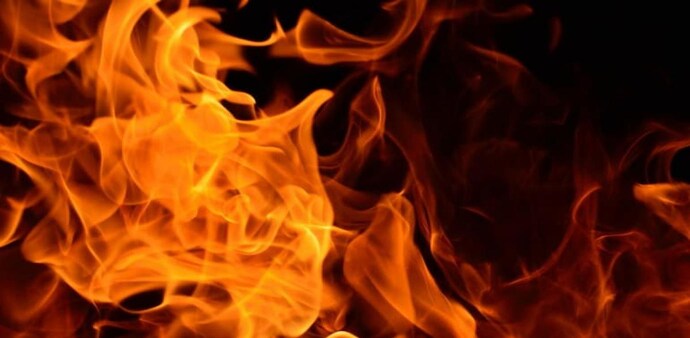 Major fire breaks out in Delhi's slum; more than 35 shanties gutted Major fire breaks out in Delhi's slum; more than 35 shanties gutted