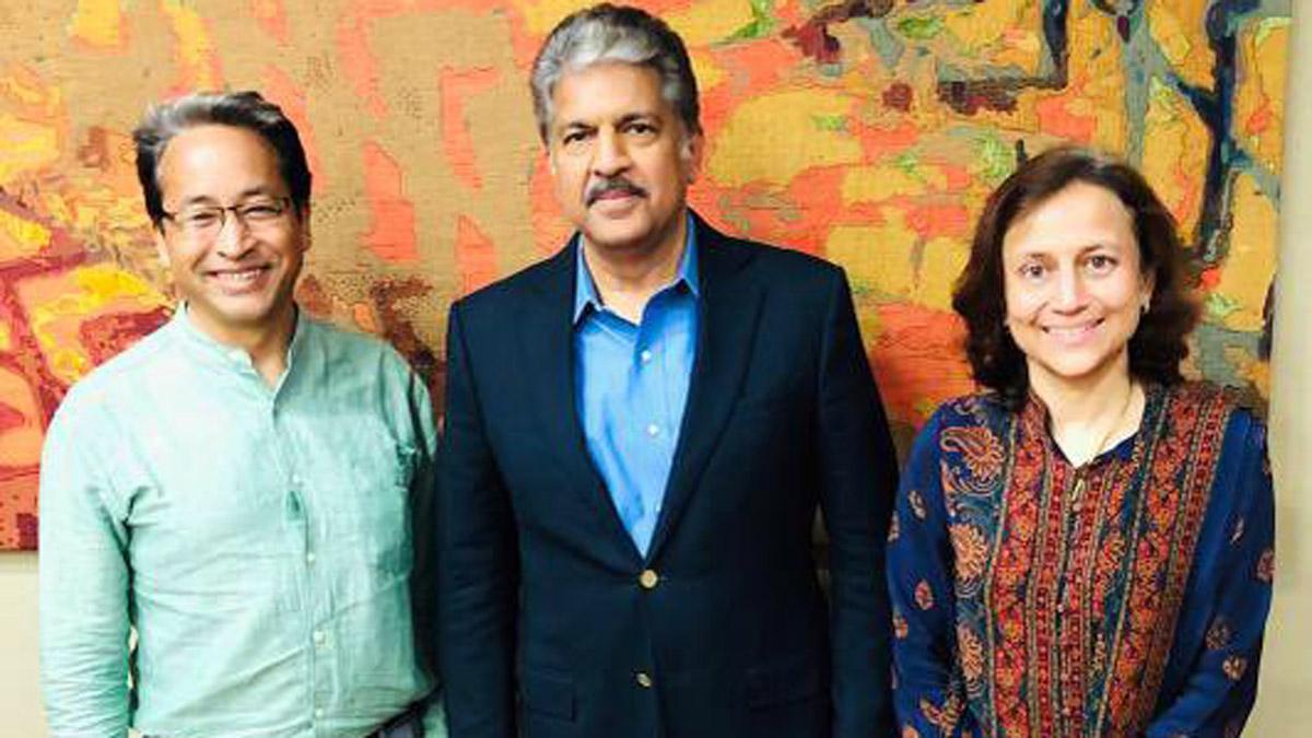 Innovator, national asset: Anand Mahindra on meeting real-life ‘Phunsukh Wangdu’ (Photo: Twitter handle) Innovator, national asset: Anand Mahindra on meeting real-life ‘Phunsukh Wangdu’ (Photo: Twitter handle)