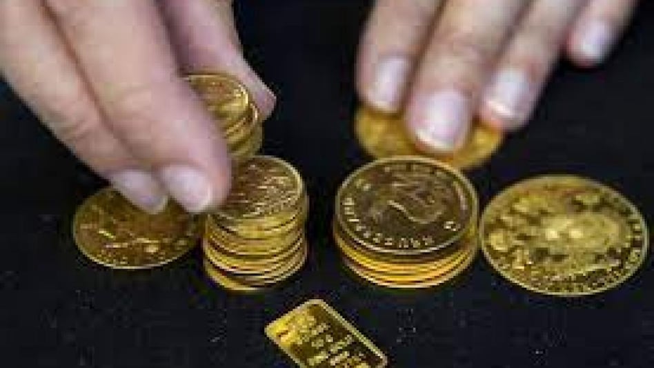 Gold prices were headed for their biggest monthly percentage drop since September 2021, as the dollar and U.S. 10-year Treasury yields have strengthened this month. Gold prices were headed for their biggest monthly percentage drop since September 2021, as the dollar and U.S. 10-year Treasury yields have strengthened this month.