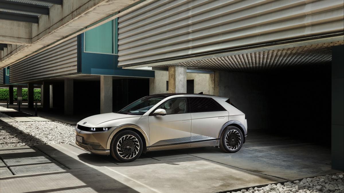 Hyundai Ioniq 5 will also be the company's second EV in India after the Kona EV. Hyundai Ioniq 5 will also be the company's second EV in India after the Kona EV.