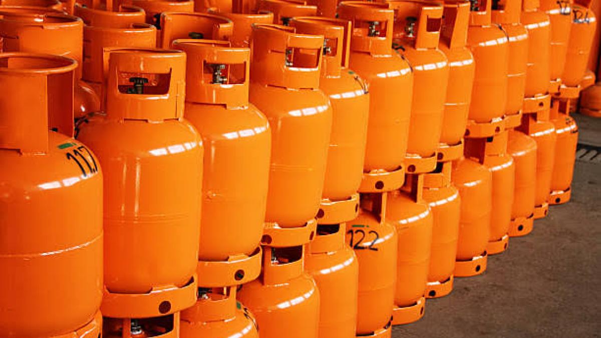Why LPG cylinder prices in India are close to that in Sri Lanka? Why LPG cylinder prices in India are close to that in Sri Lanka?